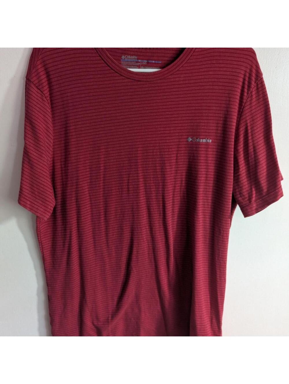 Columbia Thistletown Park Red Striped Performance T-Shirt